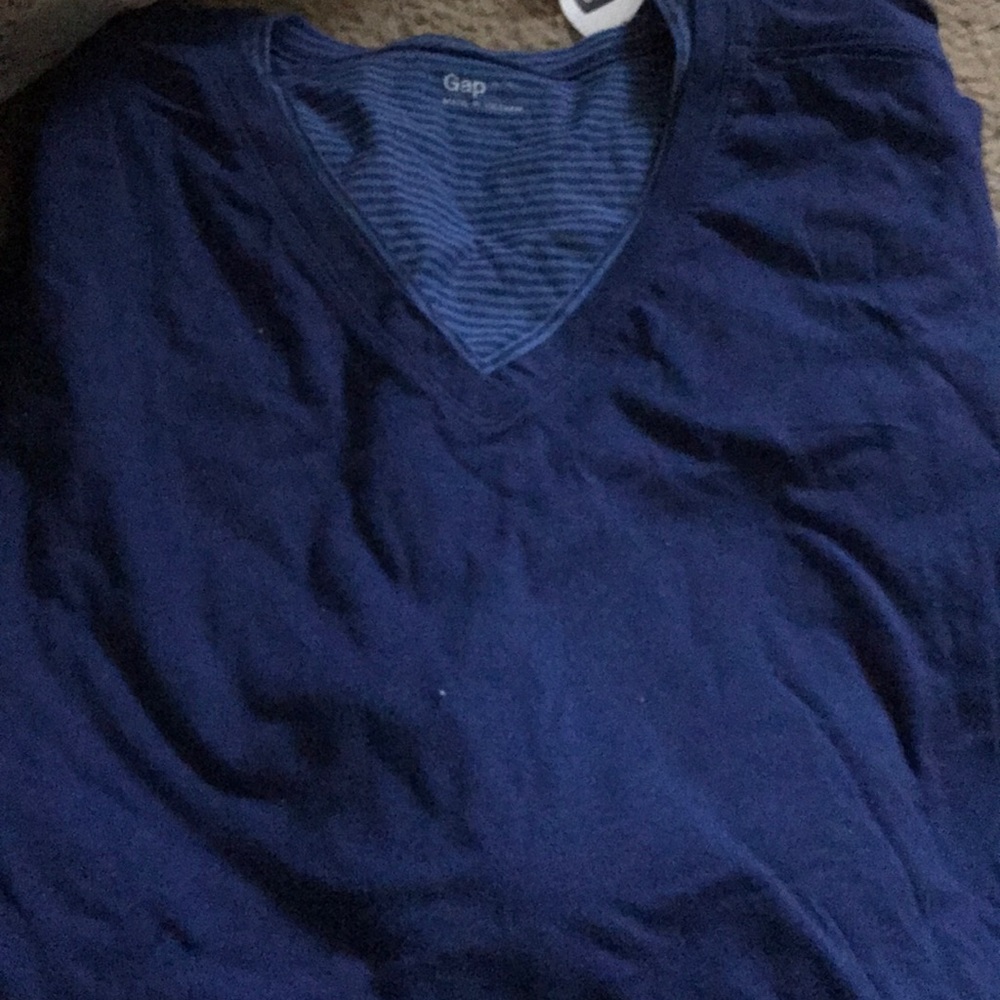 GAP XL/T LS V-neck Tee NWT